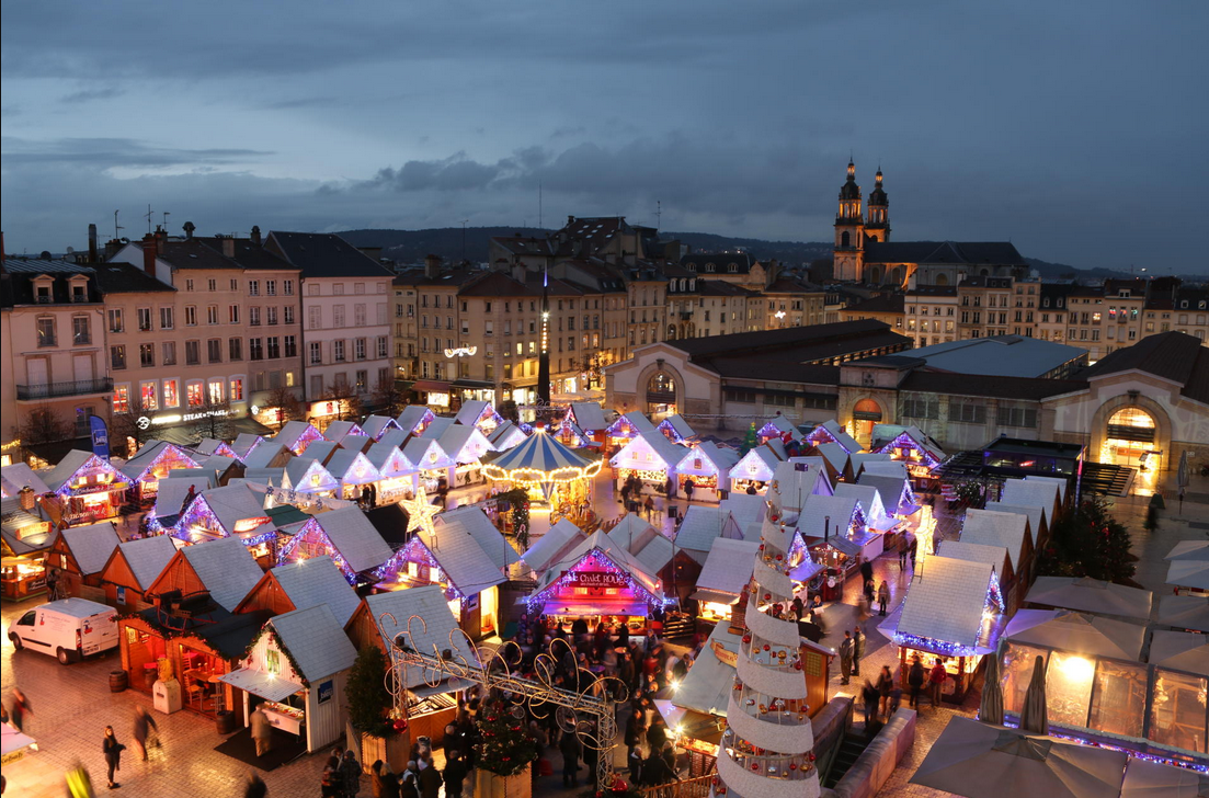 Grand village de la place Charles 3